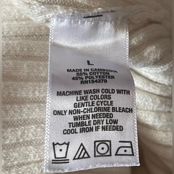 Aeropostale Ribbed Short Sleeve Bolero 2 button Cropped - Picture 5 of 5